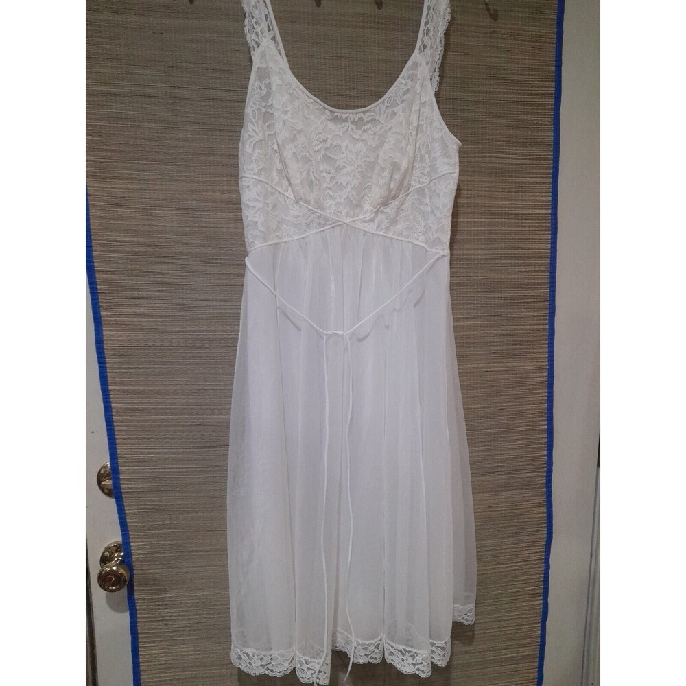 Vintage Vanity Fair Nightgown, White, Tulle Skirt, Lace Bodice Trousseau, USA